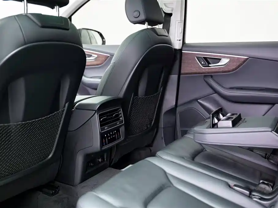 Audi Q7 2023 55 TFSI quattro S line Sport фото 6