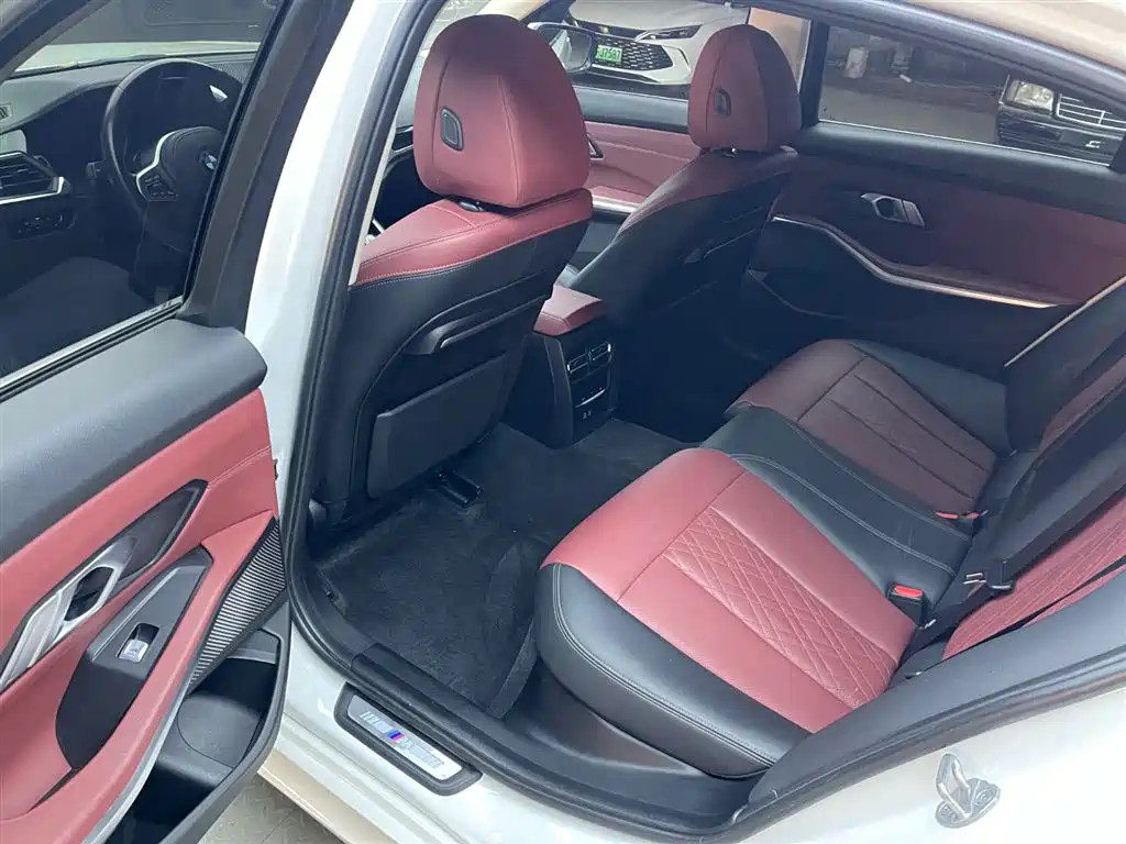BMW 3 Series 2022 320Li M Sport Package фото 28