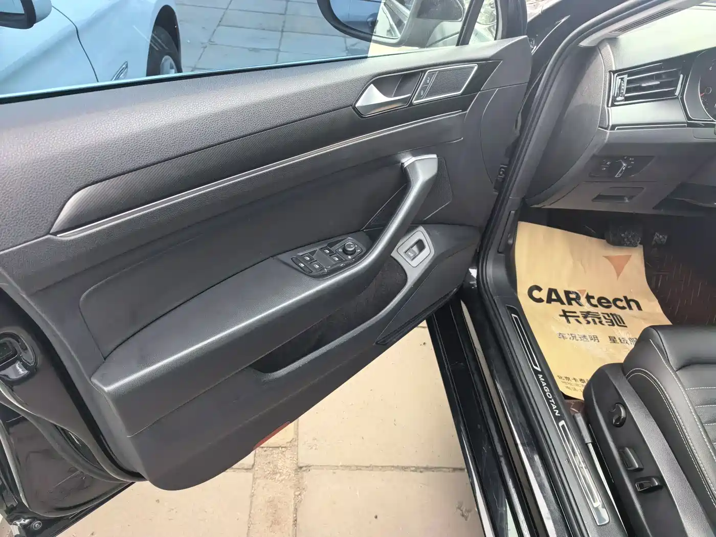 Volkswagen Magotan 2020 330TSI DSG Luxury фото 7