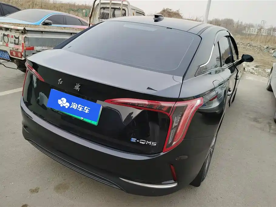 Hongqi HONGQI E QM5