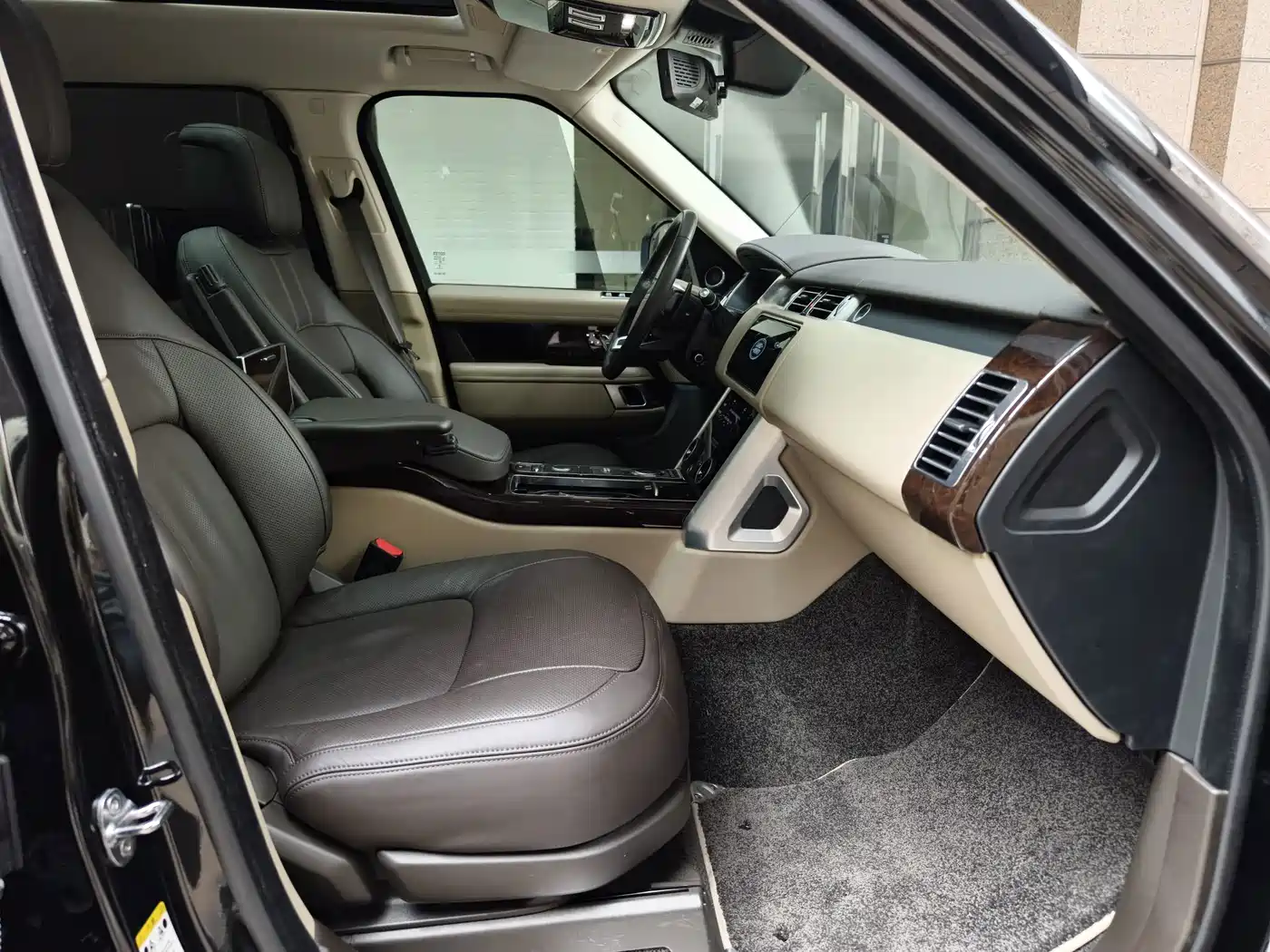 Land Rover Range Rover 2021 2021 3.0 L6 Heritage Extended Classic Edition