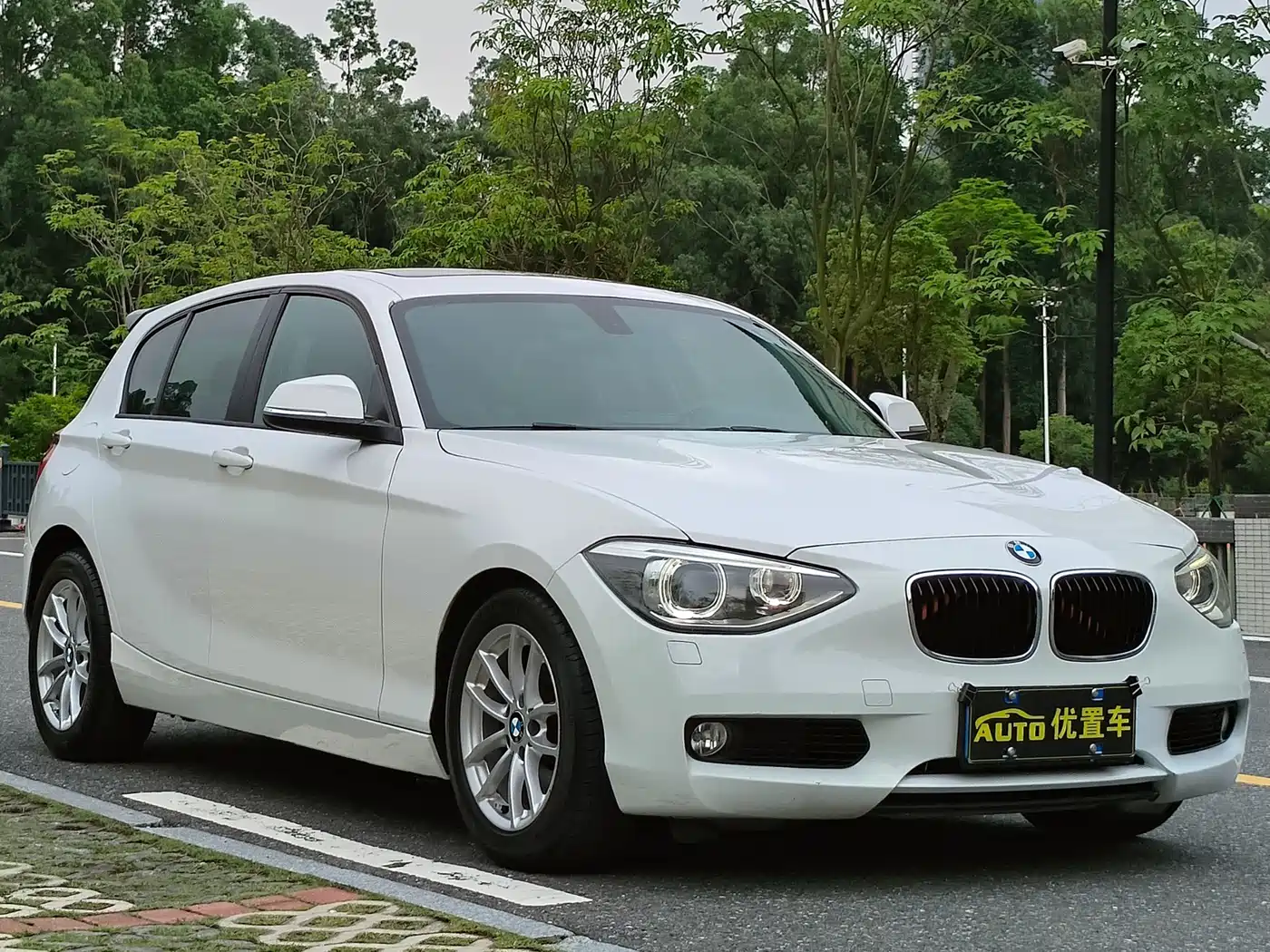 BMW 1 Series (Import) 2013 Facelift 118i Leading Model фото 11