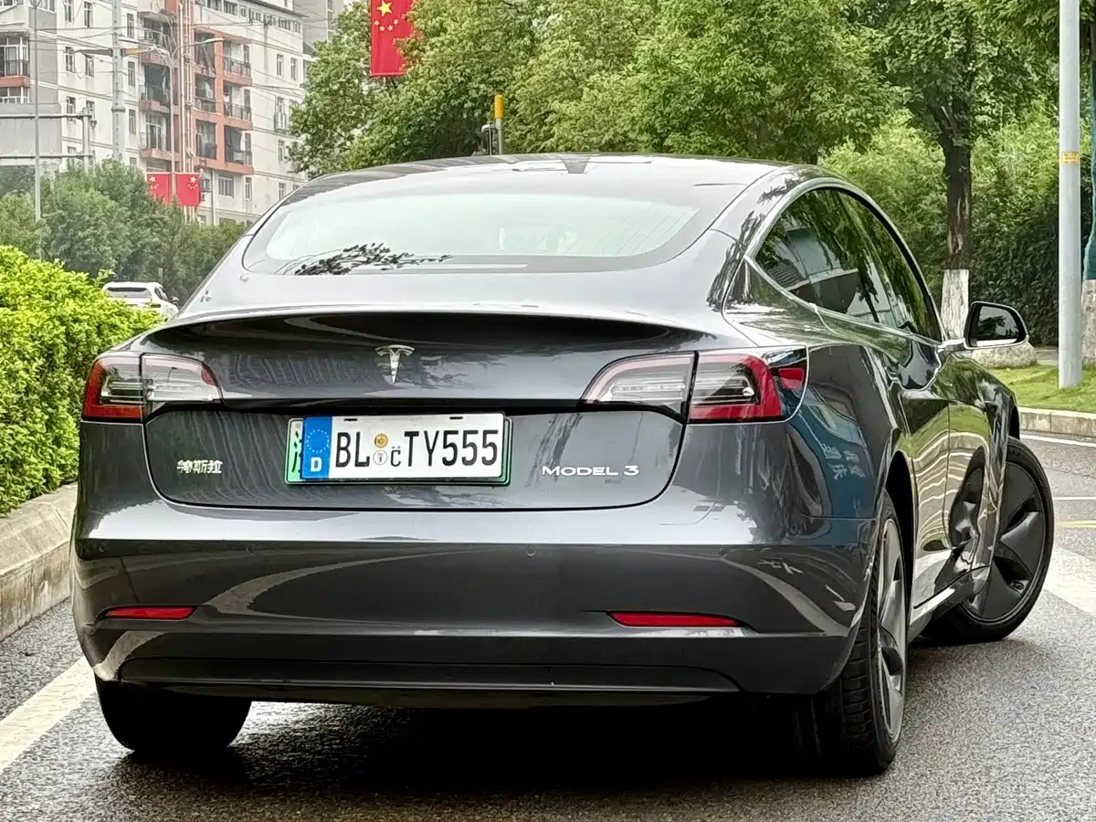 Фото 7 - Tesla Model 3