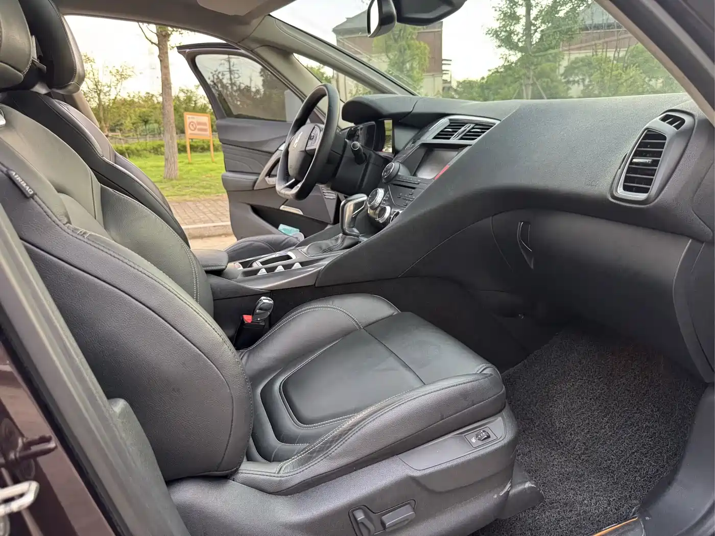 DS 5 2014 2014 1.6T Luxury THP200