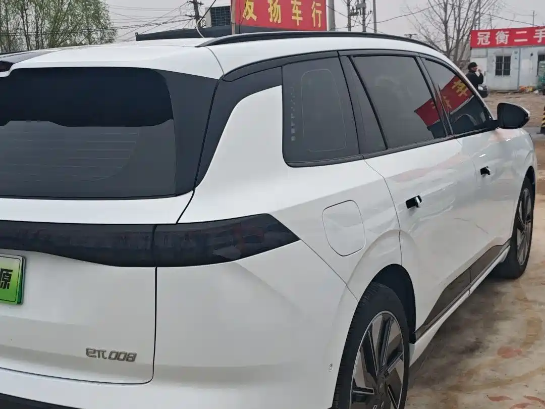 DONGFENG EΠ008
