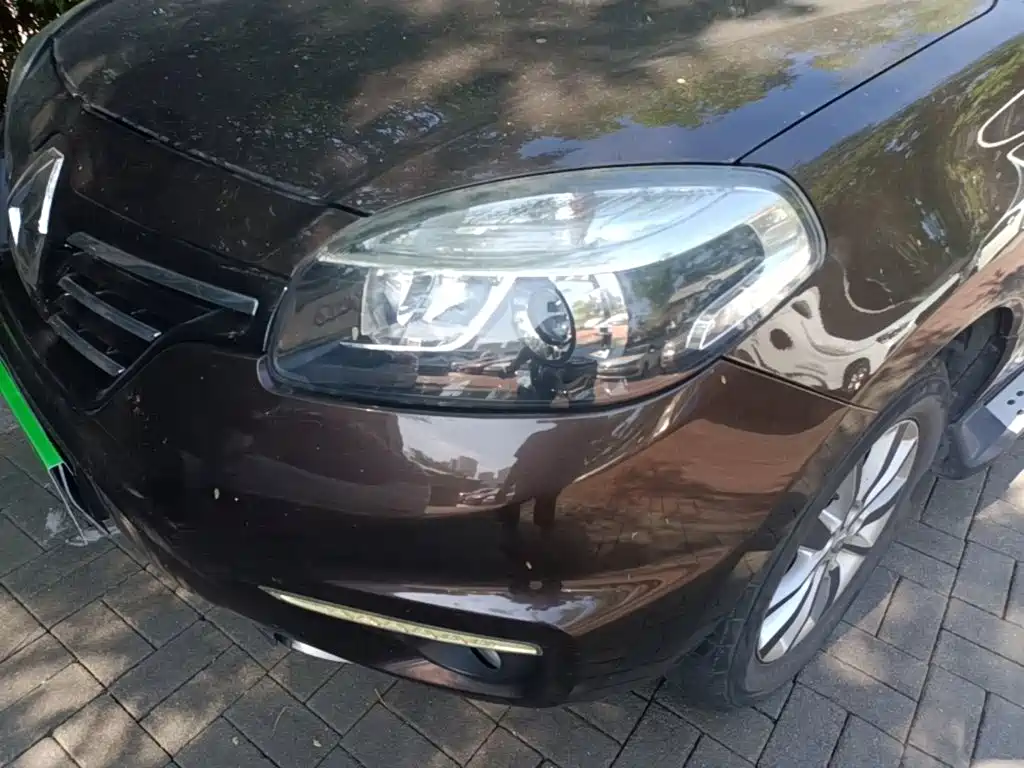 Renault Koleos (Import) 2015 2014 Facelift 2.0L 2WD Fashion Edition