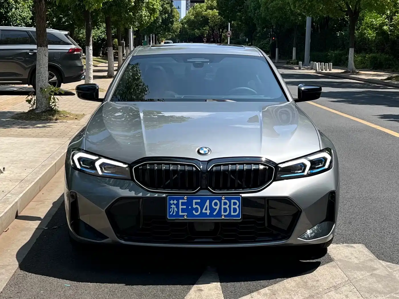 BMW 3 Series 2025 330Li Premium M Sport Night Edition фото 2