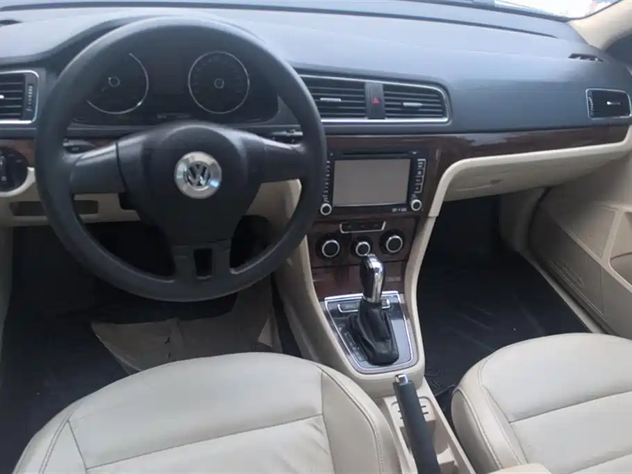 Volkswagen Lavida 2013 Facelift 1.4TSI DSG Comfort фото 12