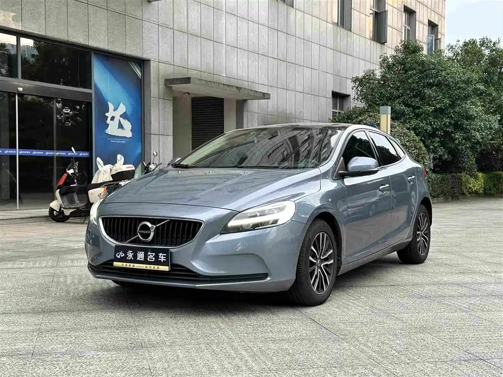 Volvo V40 2019 2018 T3 Inscription Edition