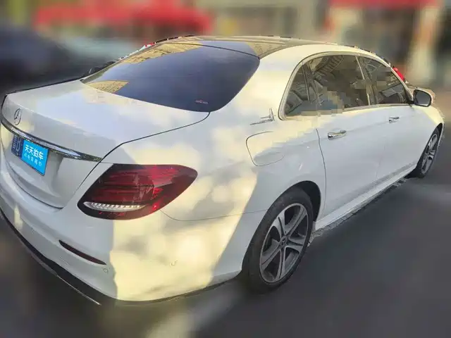 Mercedes-Benz E-Class 2018 Facelift E 200 L Sport — фото 5