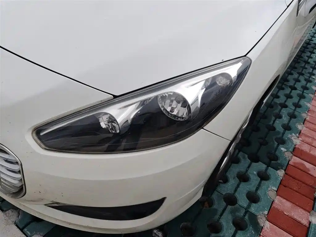 Peugeot 308 2014 Model Joy Edition Classic 1.6L Automatic Trend Style фото 24