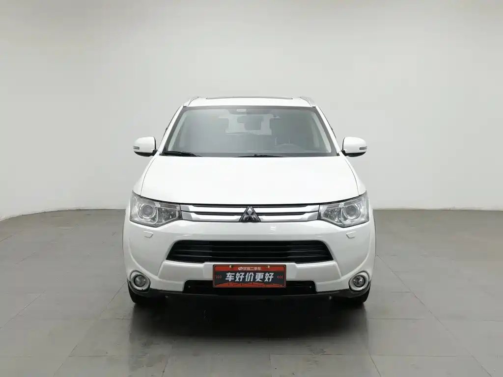 Mitsubishi Outlander (Import) 2015 2014 2.4L 4WD Luxury Value Edition 5-seater