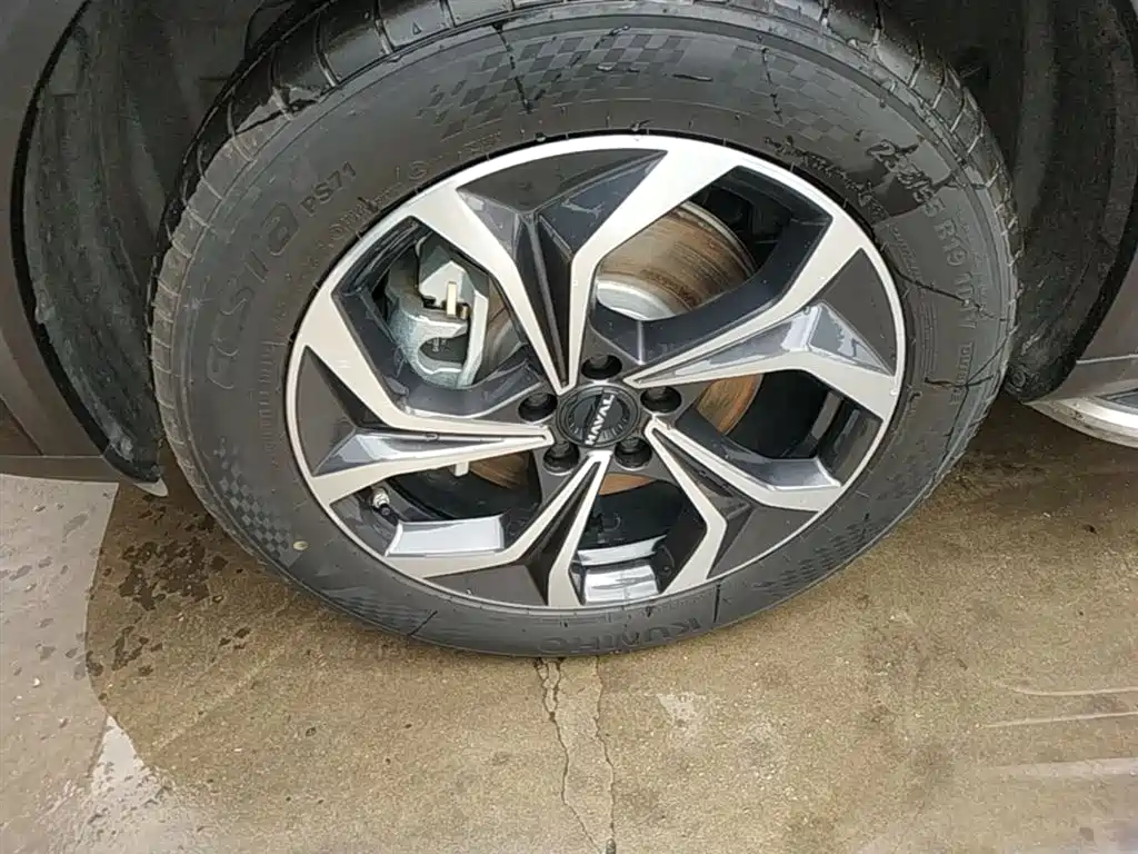 Haval Xiaolong MAX 2023 1.5L Hi4 105 4WD Pilot Edition фото 23