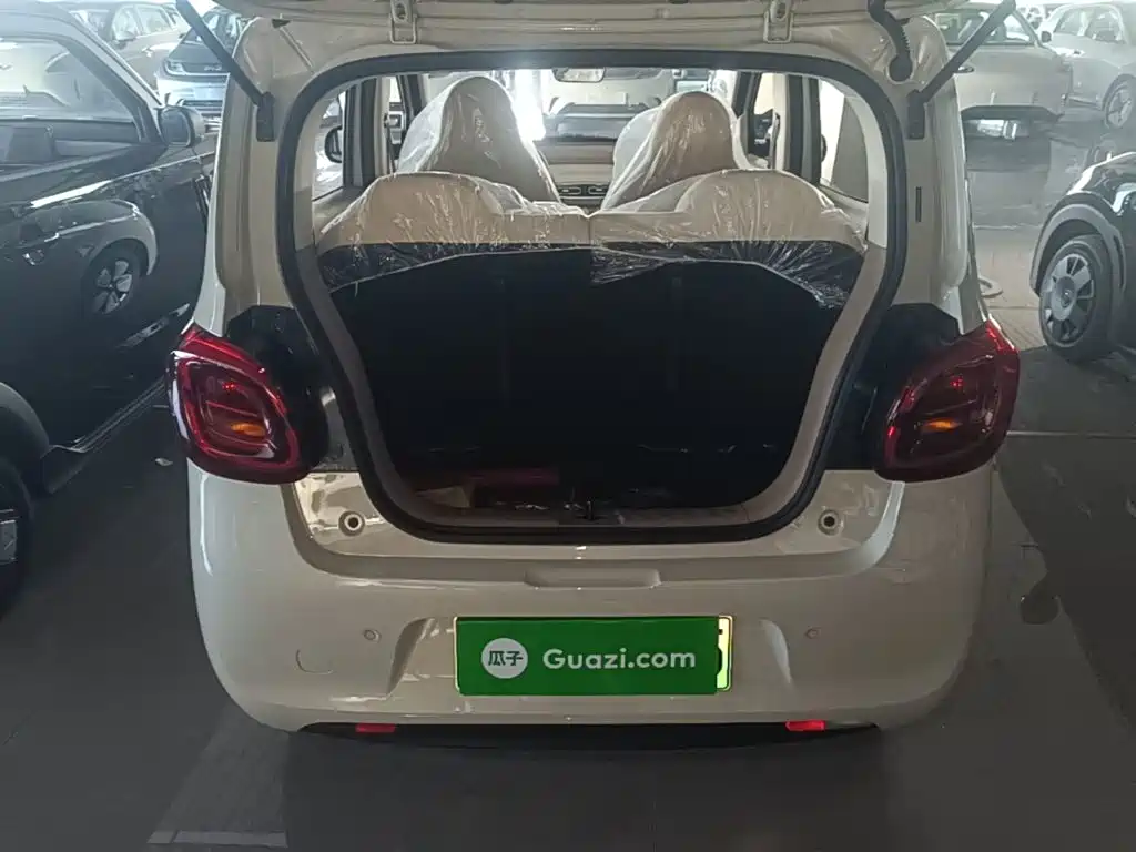 Wuling Motors Hongguang MINIEV 2026 2025 4-Door Advanced