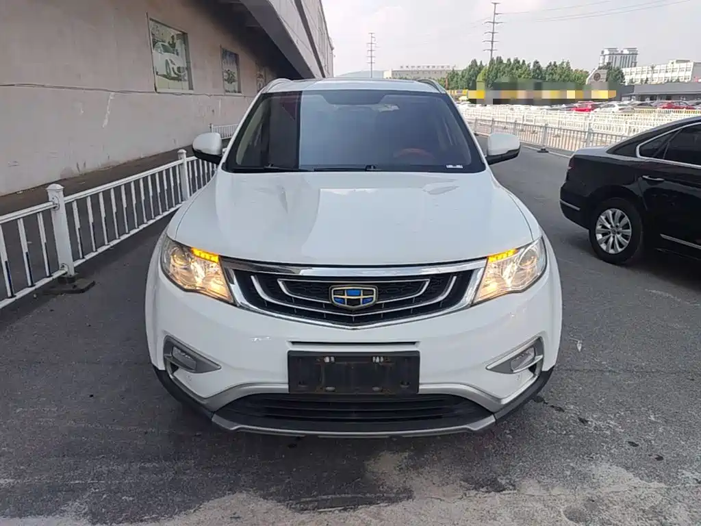 Фото 3 - Geely Atlas