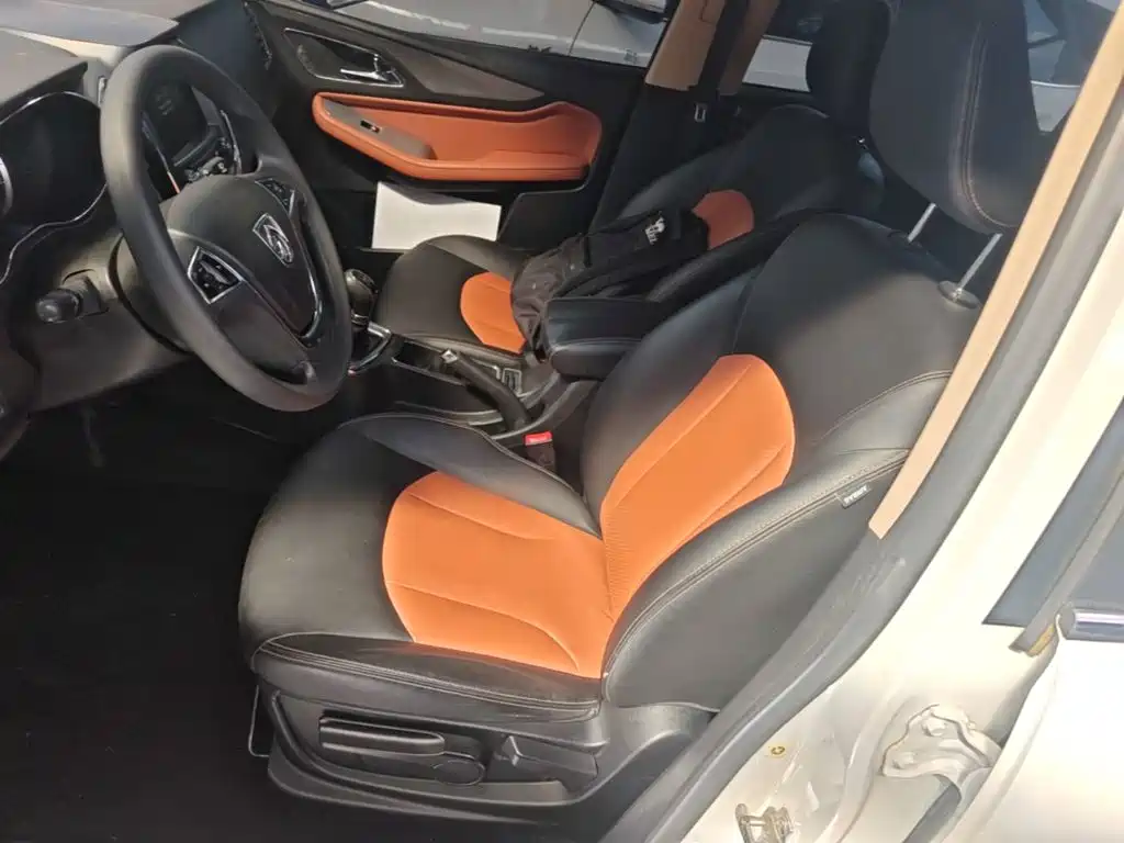 Baojun 560 2015 2015 1.8L Manual Elite