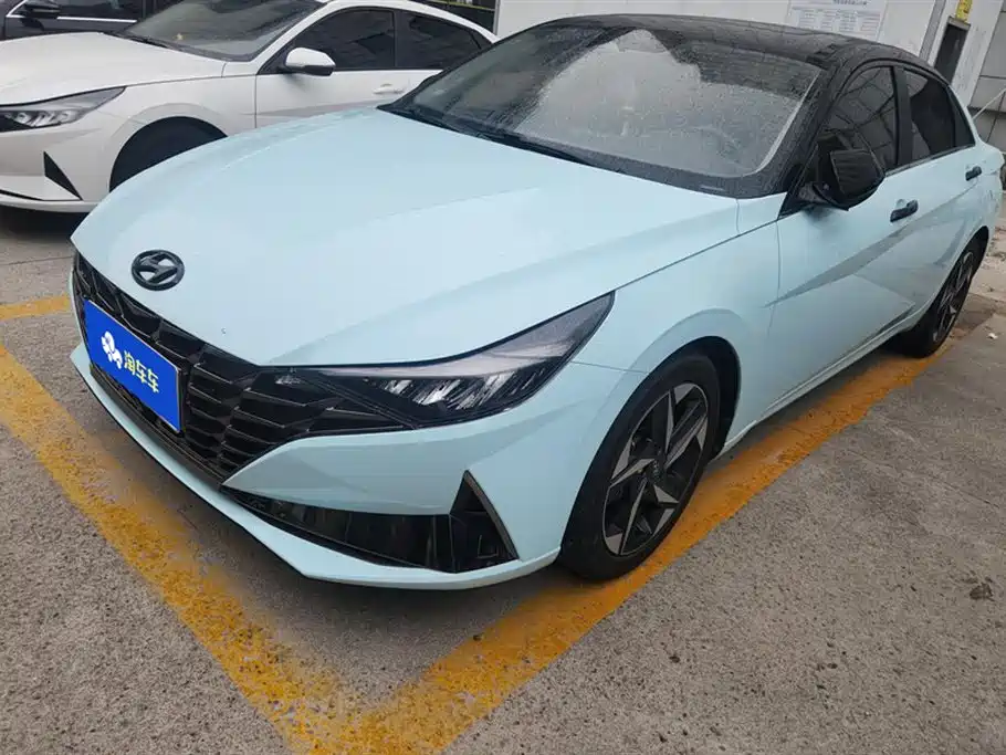 Hyundai Elantra 2022 1.5L CVT LUX Premium Edition