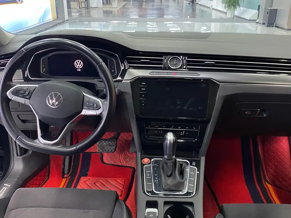 Volkswagen Magotan 2020 330TSI DSG Luxury фото 6