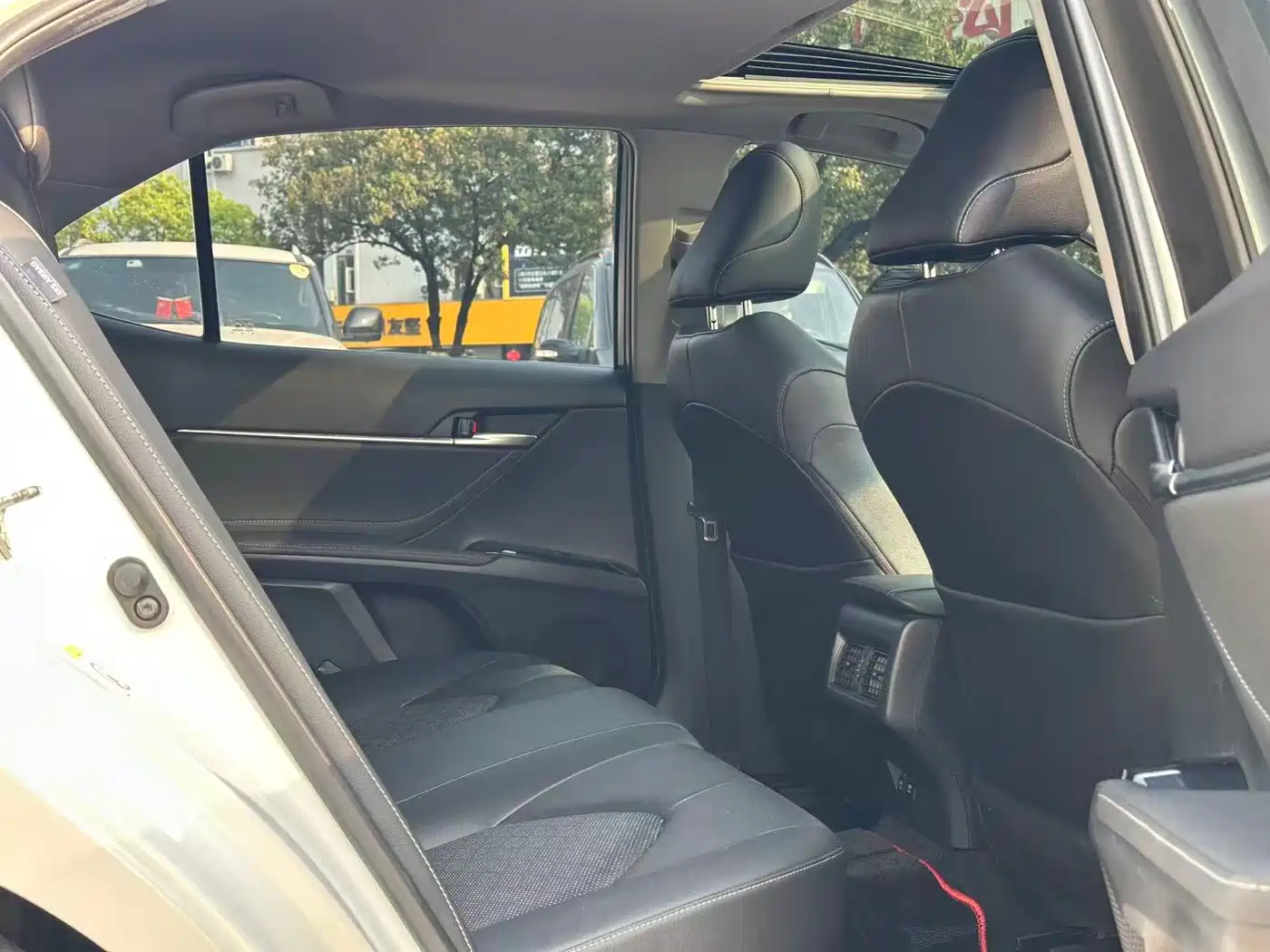 Toyota Camry 2018 2.5S Trend Edition фото 20