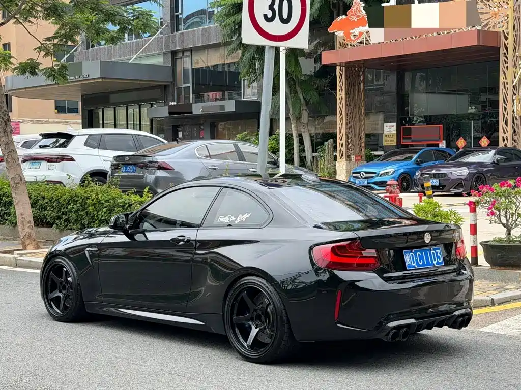 Фото 8 - BMW M2