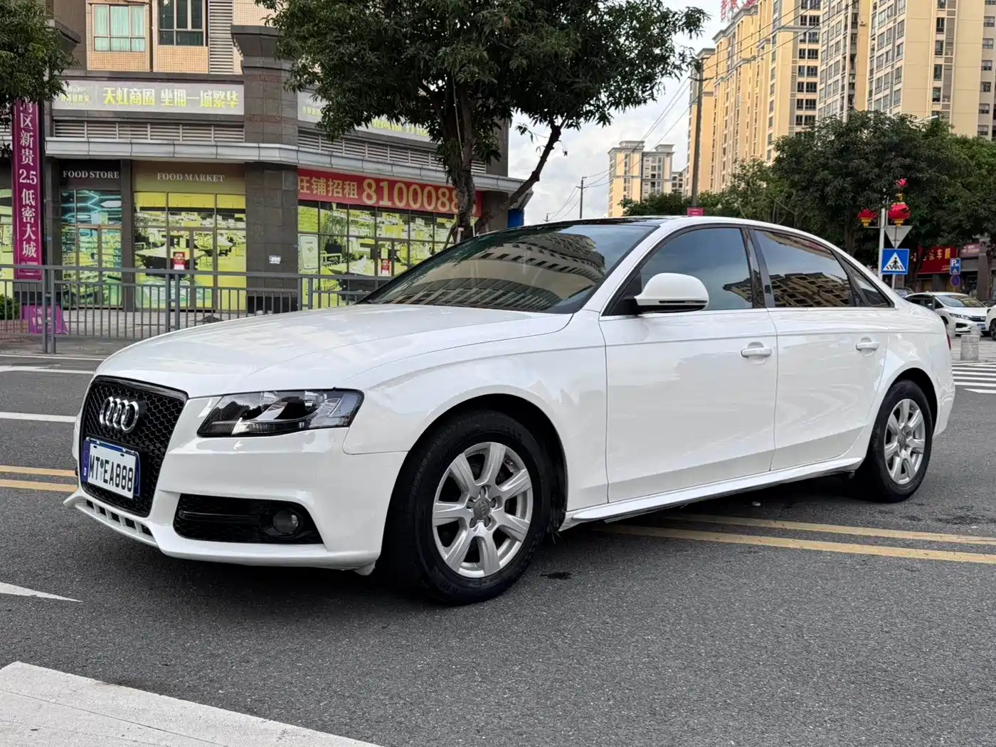 Фото 1 - Audi A4L