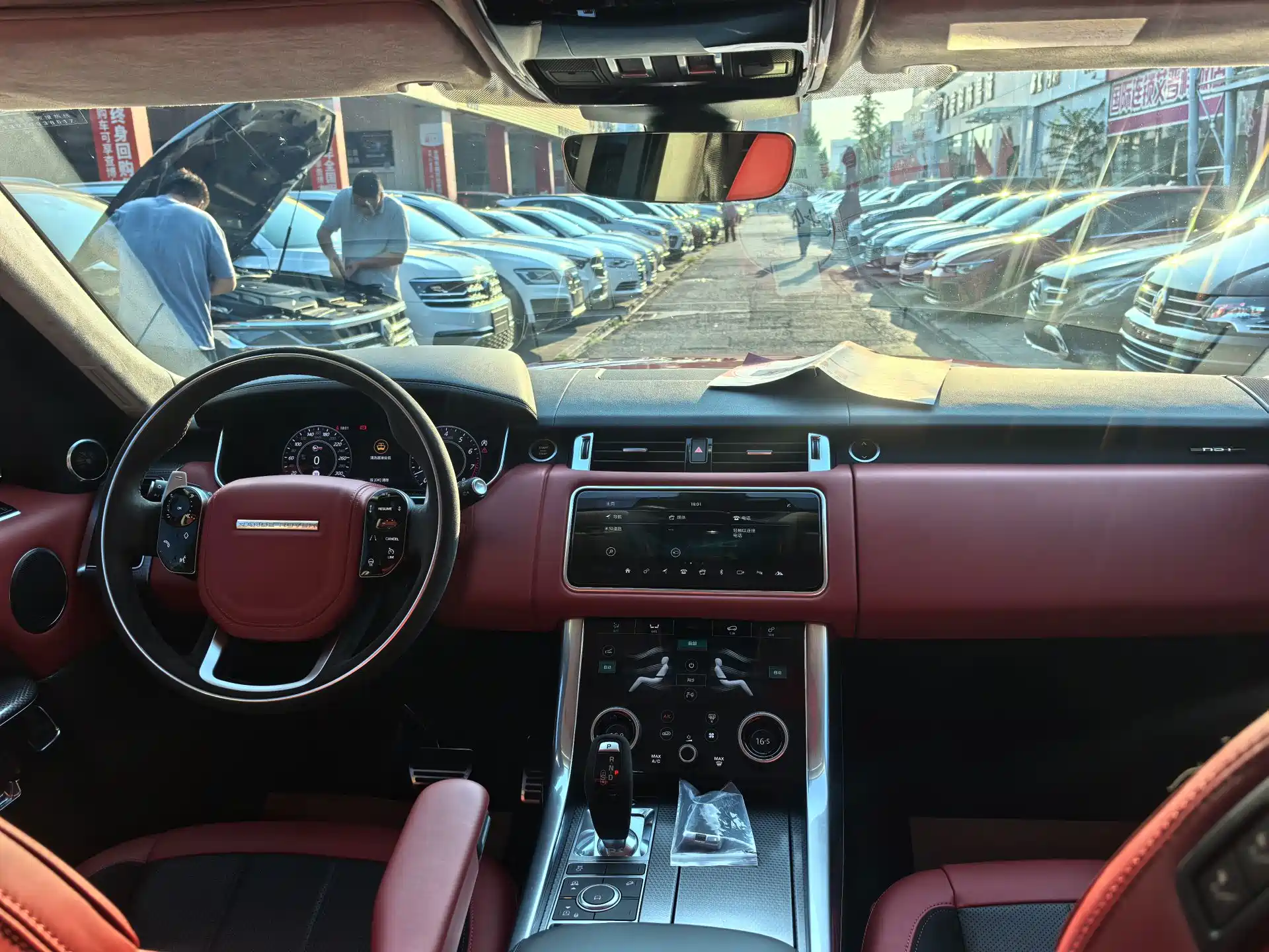 Photo 10 - Land Rover Range Rover Sport