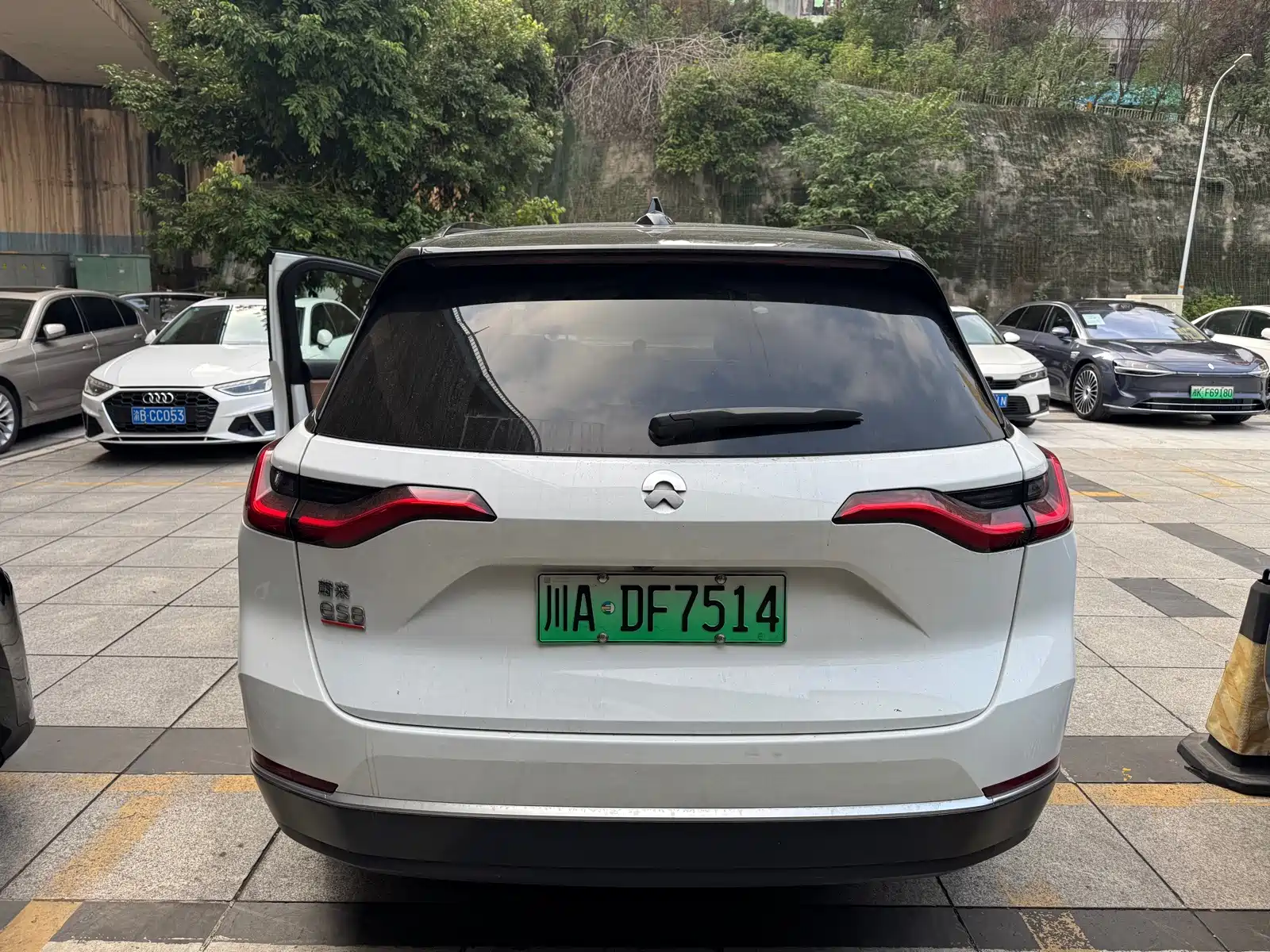 Фото 3 - NIO ES8