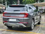 Photo 7 - Hyundai Santa Fe
