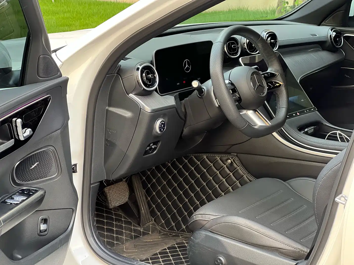 Mercedes-Benz C-Class 2024 Facelift C 200 L Sport фото 9