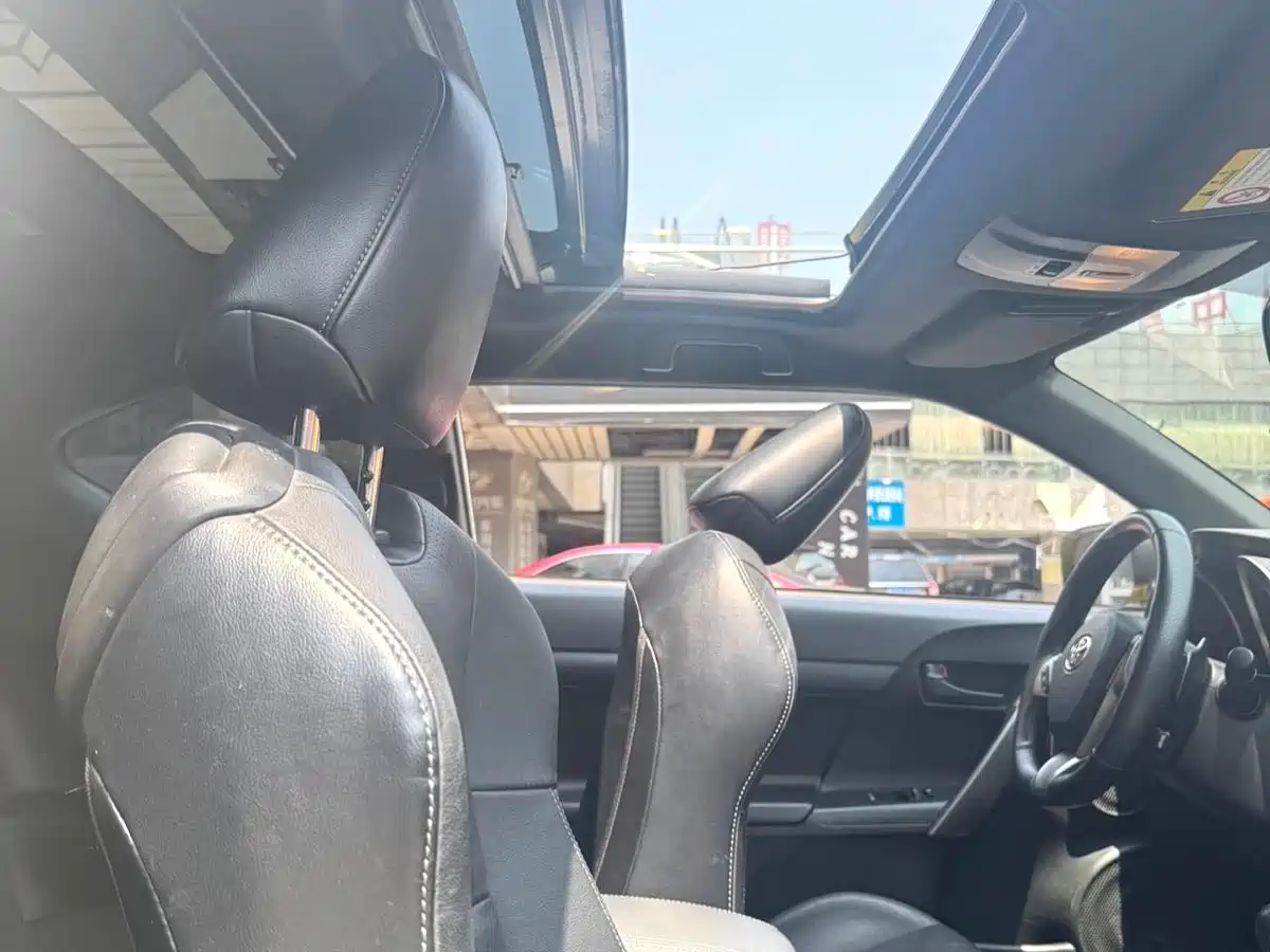 Toyota Zelos 2011 2.5L Luxury Edition фото 7