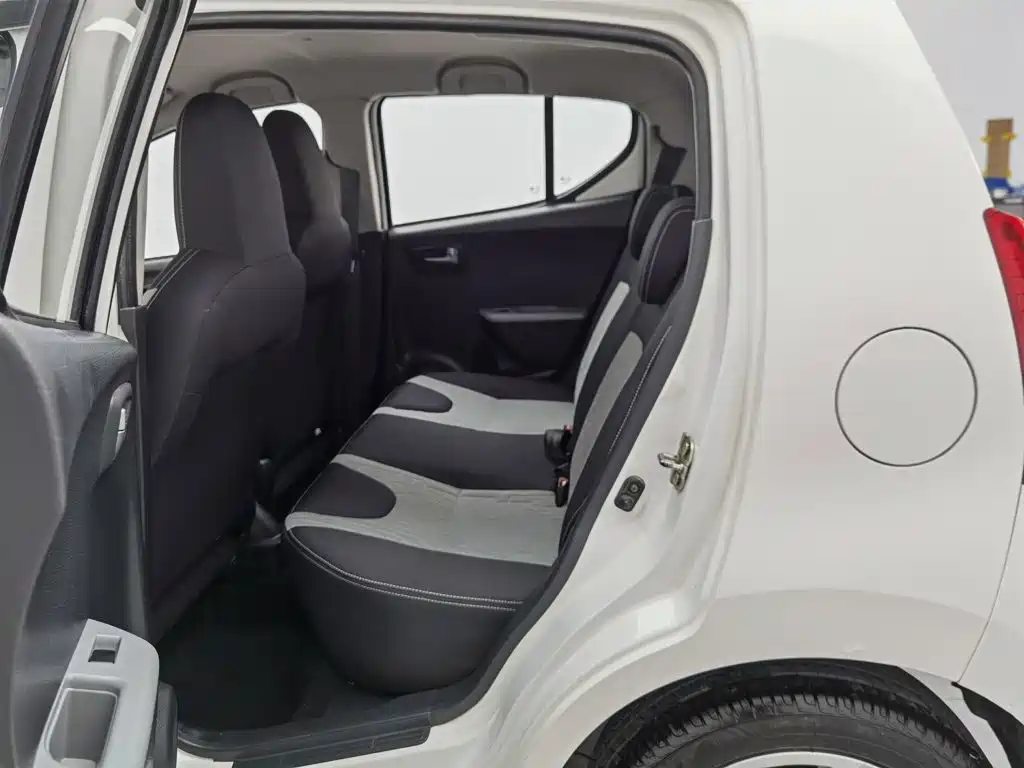 Suzuki Alto 2014 2013 1.0L Automatic Deluxe