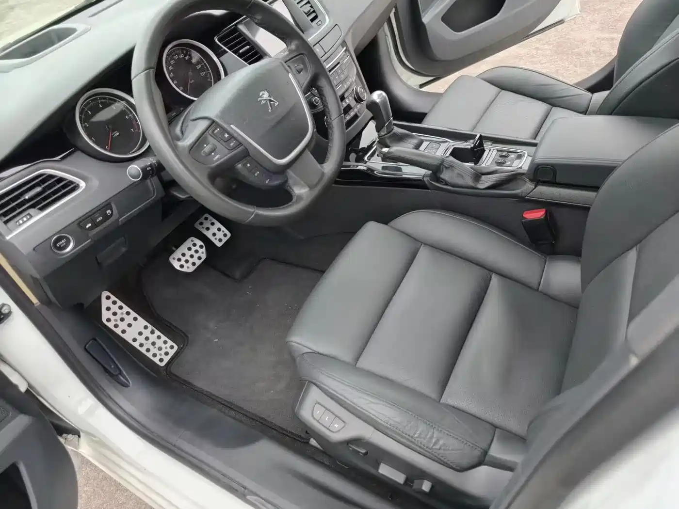 Peugeot 508 2013 2.3L 2nd Anniversary Auto Flagship Edition фото 6
