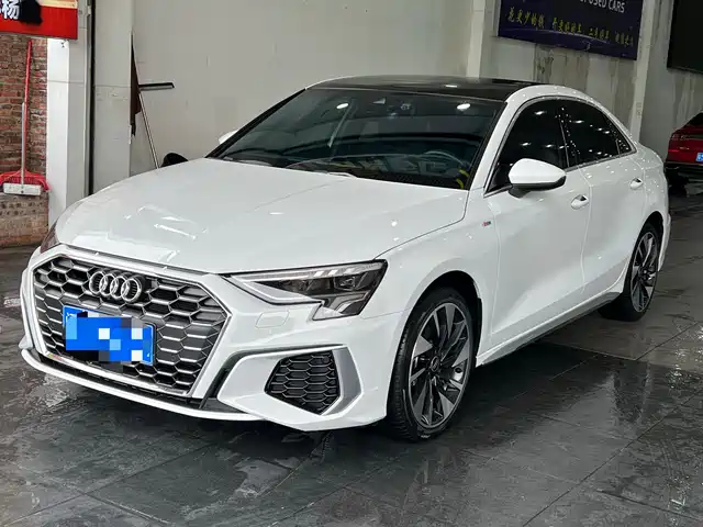 Audi A3 Рестайлинг, A3L Limousine 35 TFSI, Стиль Спорт