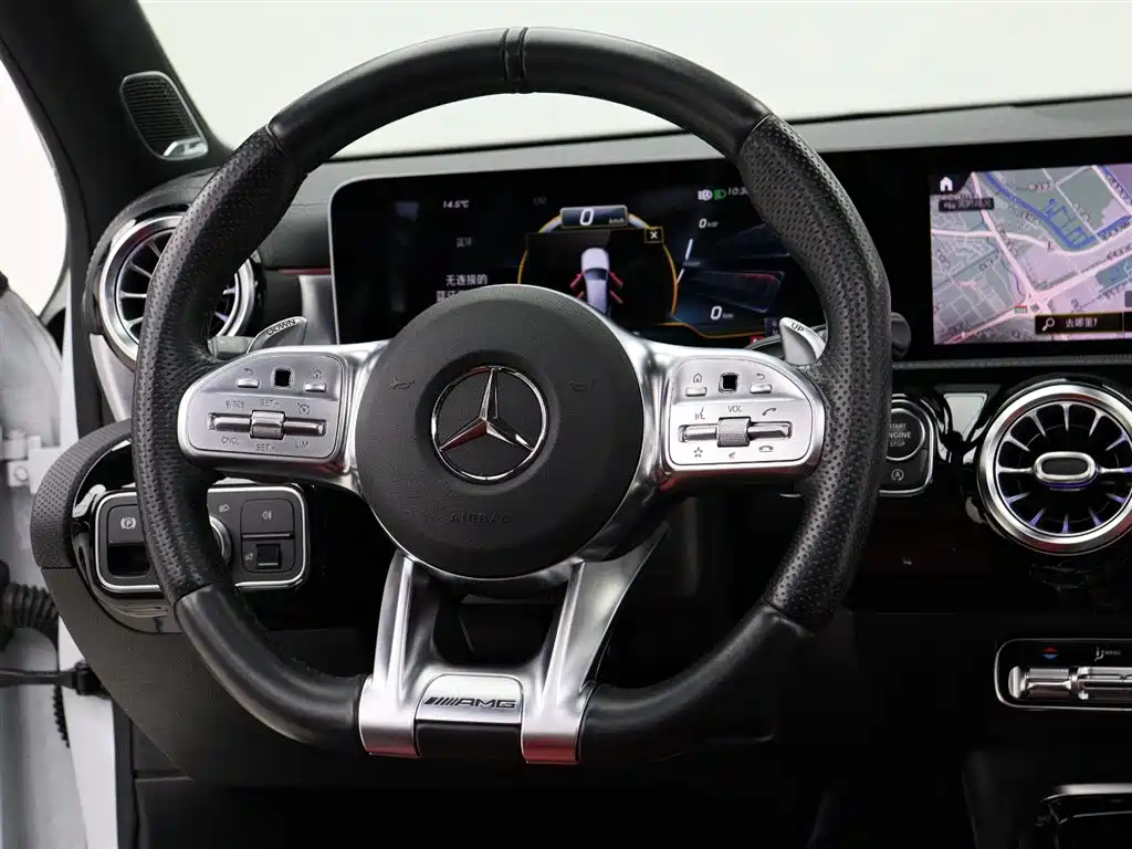 Mercedes-Benz A-Class AMG (Import) 2020 AMG A 35 4MATIC фото 12