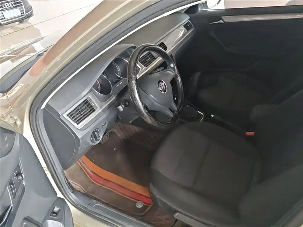 Volkswagen Bora 2018 1.5L Automatic Fashion фото 16