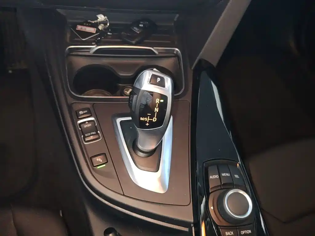 Photo 14 - BMW 3 Series