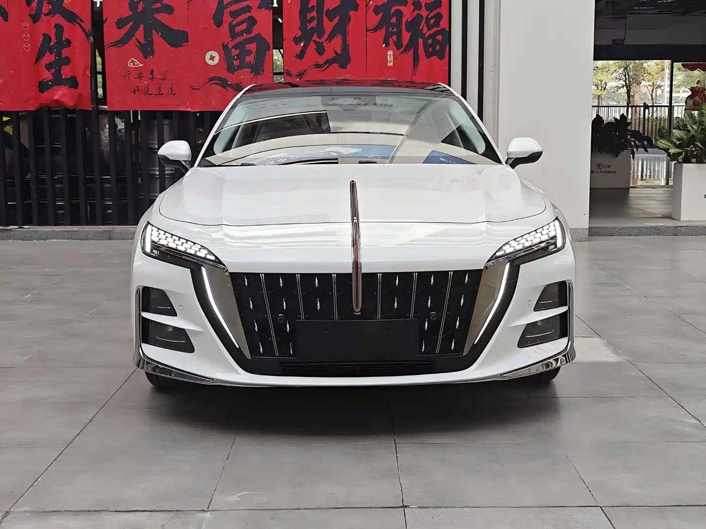 Hongqi H6 2023 2.0T Elegance Edition фото 2