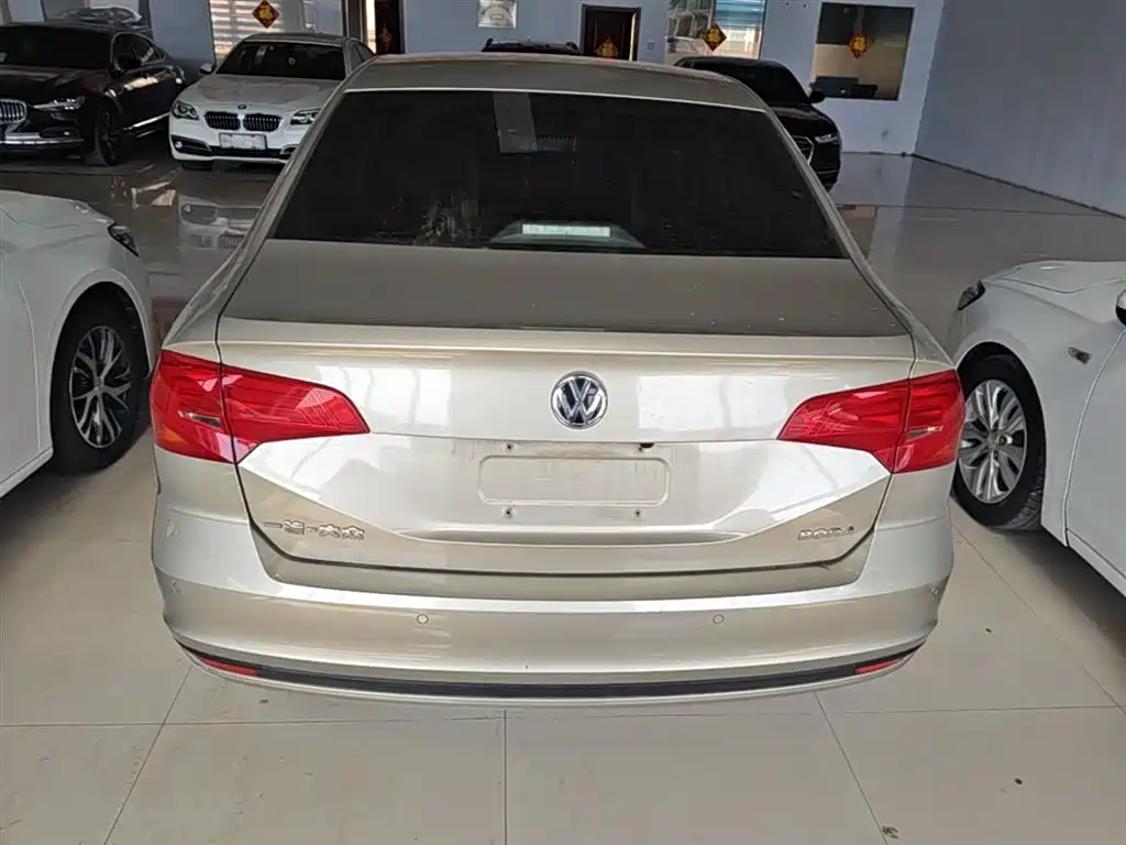 Volkswagen Bora 2018 1.5L Automatic Fashion фото 6