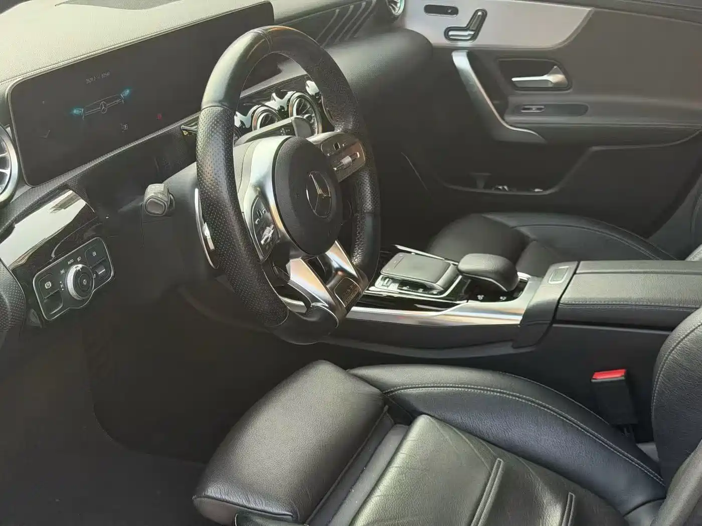 Mercedes-Benz A-Class AMG 2019 AMG A 35 L 4MATIC фото 7