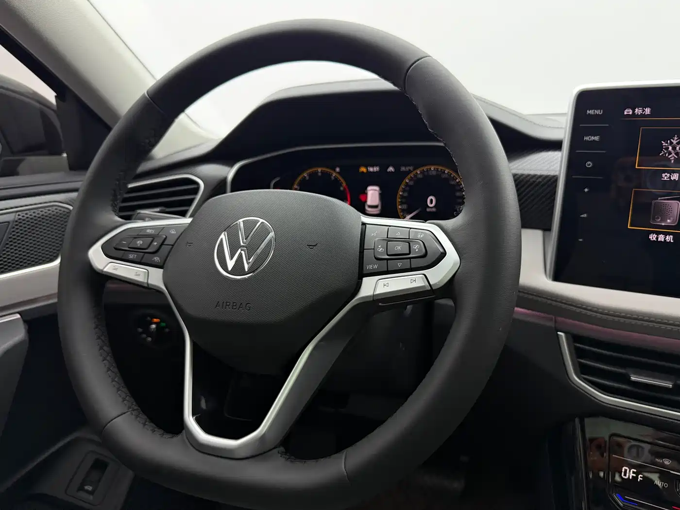 Volkswagen Tayron 2023 280TSI 2WD Luxury Plus Advanced Edition фото 14