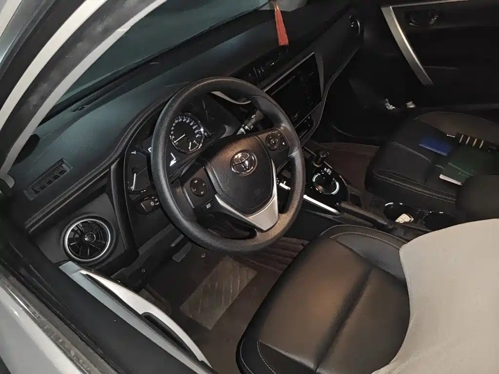 Toyota Corolla Twin Engine E+ 2021 2020 1.8L E-CVT Comfort Edition