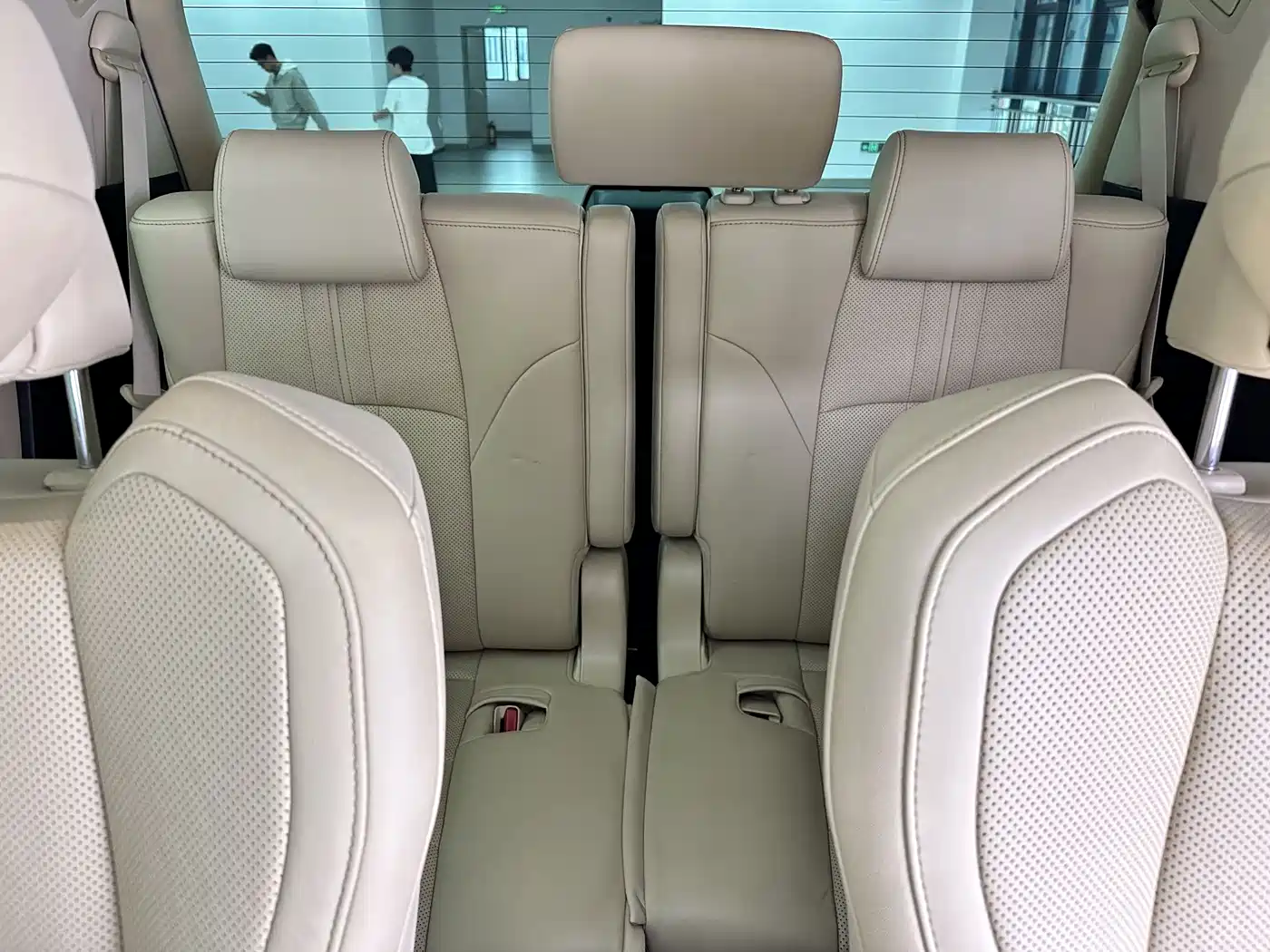 Toyota Vellfire 2019 Hybrid 2.5L HV Premium Edition фото 10