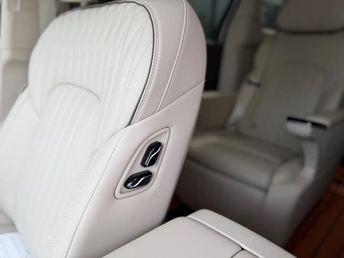 Voyah Auto Voyah Dreamer 2025 PHEV AWD Flagship Qian Kun Edition фото 8