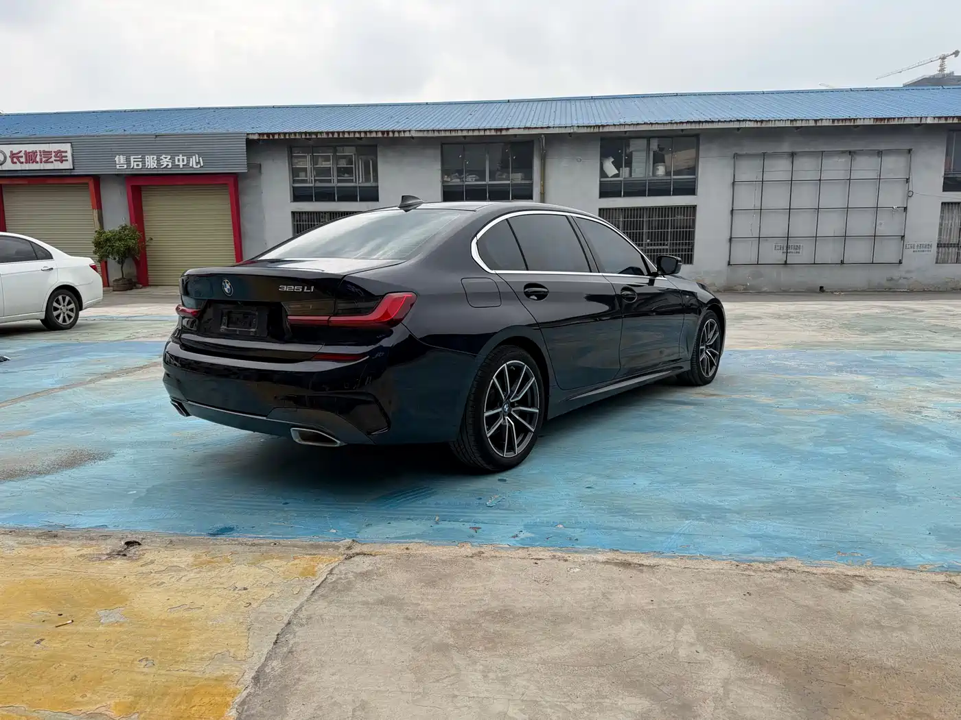 BMW 3 Series 2022 325Li M Sport Package фото 5