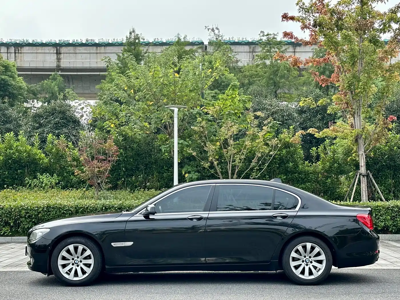 BMW 7 Series 2011 2009 740Li Premium
