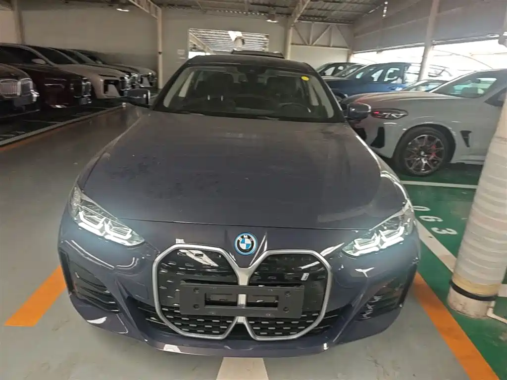 BMW i4 2023 eDrive35 фото 5
