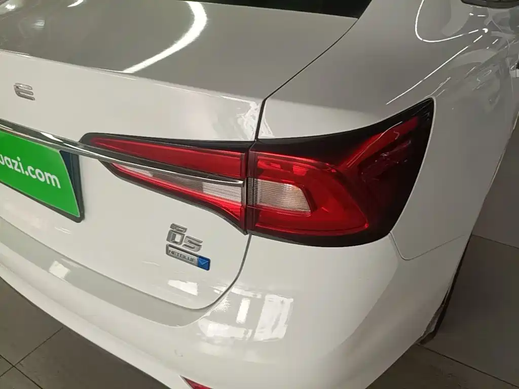 Roewe i5 2019 2019 1.5L Auto 4G-Connected Langyue Edition