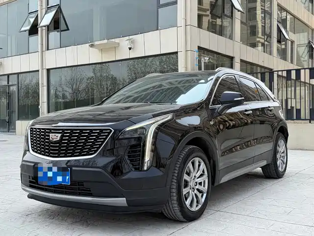 CADILLAC XT4