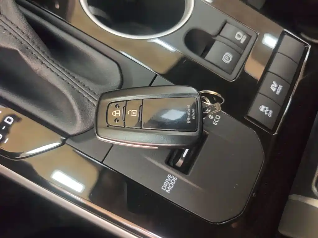 Toyota Highlander 2024 2023 2.5L Smart Hybrid Dual Engine FWD Elite 7-Seater