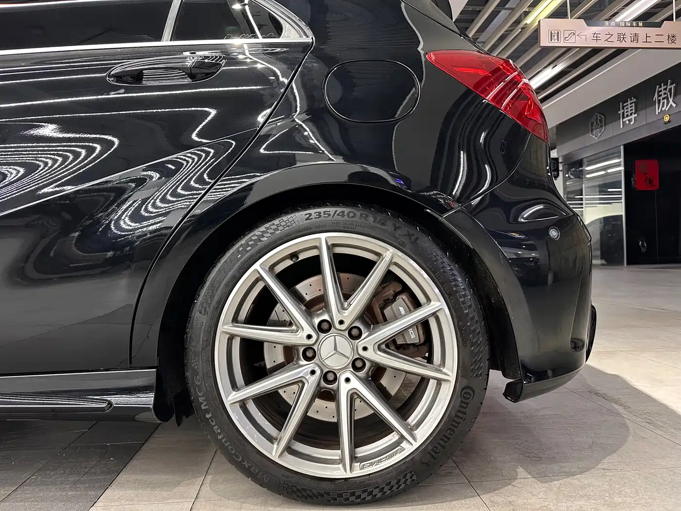 Mercedes-Benz A-Class AMG (Import) 2017 Facelift AMG A 45 4MATIC фото 17